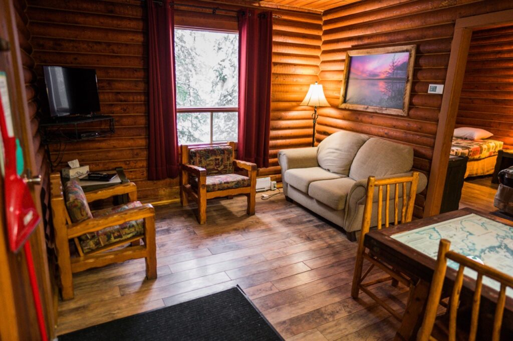 Best Manitoba Fishing Lodge | Cozy Log Cabins