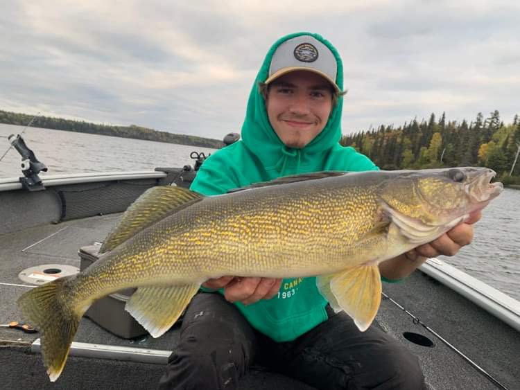 best walleye fishing trips in Manitoba