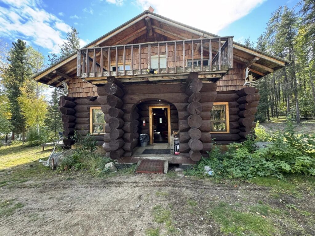 Log cabin at the Bakers Narrows Lodge Kamuchawie Lake fly-in outpost